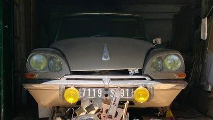 1970 Citroen DS 21 Third Generation Saloon
