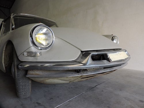 1958 Citroën DS19 Te koop (foto 2 van 139)