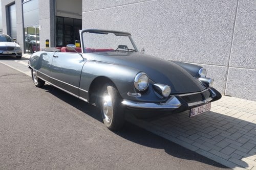 1963 Citroen DS19M Cabriolet Te koop (foto 2 van 147)