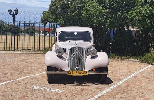 1947 Citroen Traction Avant "Light 15" zum Verkauf (Bild 5 von 55)