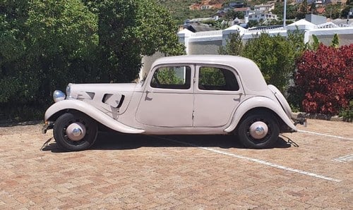 1947 Citroen Traction Avant "Light 15" zum Verkauf (Bild 10 von 55)