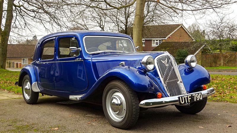 1955 Citroen Traction Avant (‘Big Fifteen’) For Sale (picture 1 of 169)