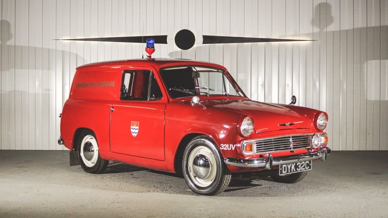 1965 Commer Cob Van (ex-London Fire Brigade) In vendita (immagine 1 di 129)