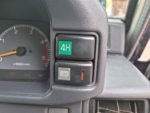 2000 Daihatsu Fourtrak Independent TDX For Sale (picture 39 of 106)