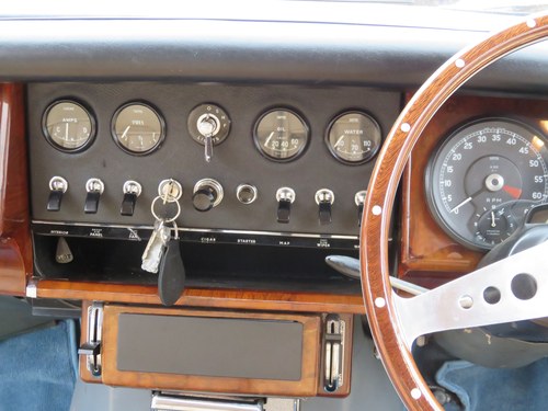 1967 Daimler 250 V8 En venta (imagen 27 de 81)