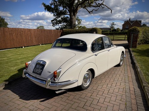 1968 Daimler V8-250 zum Verkauf (Bild 16 von 125)