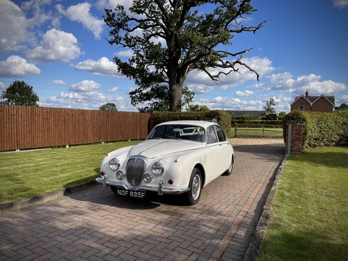 1968 Daimler V8-250 zum Verkauf (Bild 1 von 125)