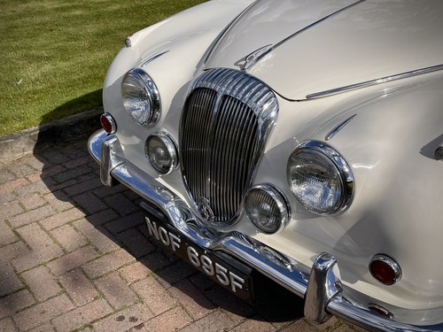 1968 Daimler V8-250 zum Verkauf (Bild 82 von 125)