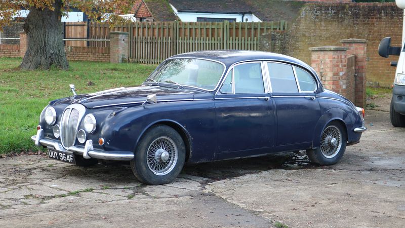 1967 Daimler V8-250 Barn Find In vendita (immagine 1 di 82)