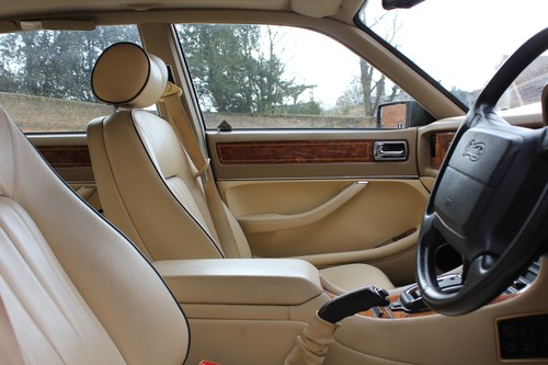 1994 Daimler 4.0 (XJ40) Te koop (foto 49 van 163)