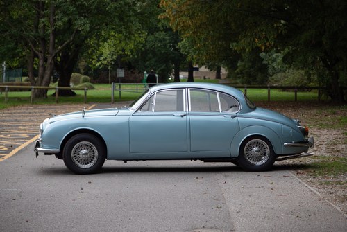 1968 Daimler 250 V8 à vendre (picture 11 of 303)