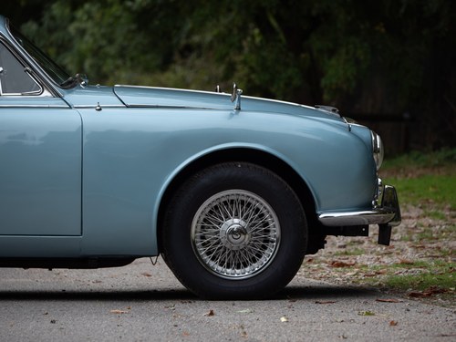 1968 Daimler 250 V8 à vendre (picture 135 of 303)