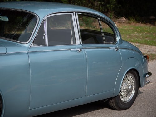 1968 Daimler 250 V8 à vendre (picture 158 of 303)