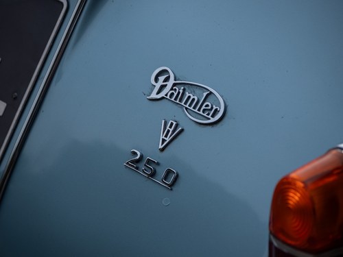 1968 Daimler 250 V8 à vendre (picture 166 of 303)
