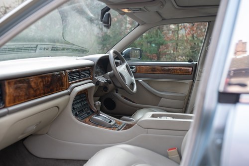 1995 Daimler Sovereign (LWB) till salu (bild 44 av 158)