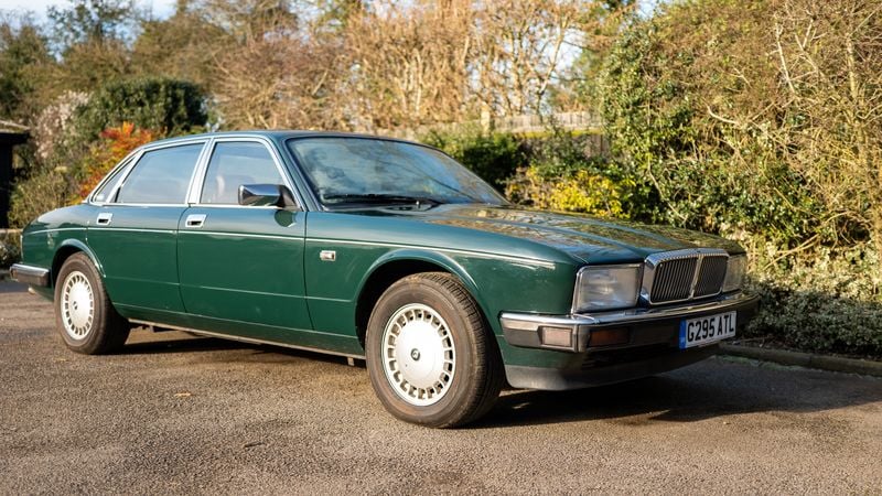 1990 Daimler Sovereign 4L (XJ40) For Sale (picture 1 of 233)