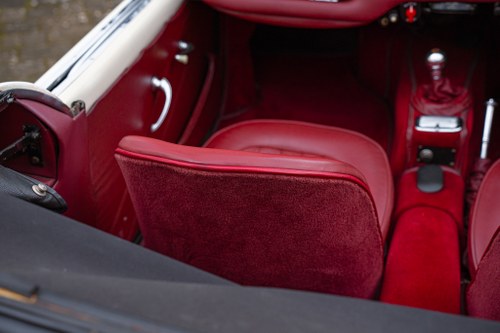 1964 Daimler Dart SP250 In vendita (immagine 38 di 244)