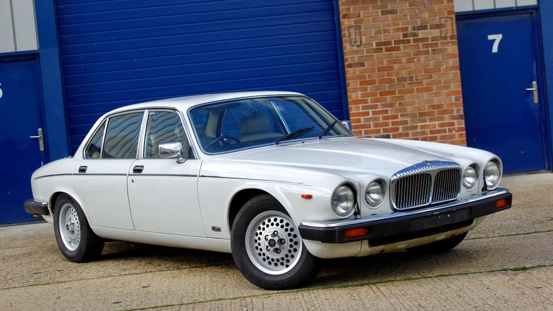 1986 Daimler Double Six For Sale (picture 1 of 110)