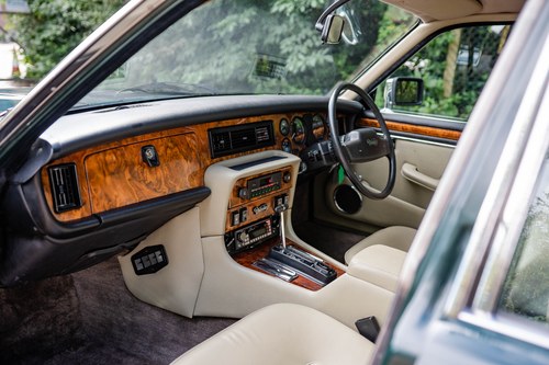 1990 Daimler Double Six In vendita (immagine 53 di 128)