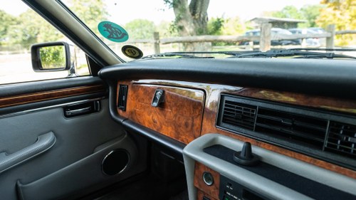 1991 Daimler Double Six In vendita (immagine 34 di 203)