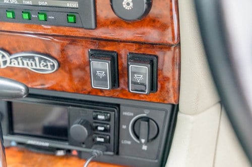 1991 Daimler Double Six Te koop (foto 71 van 240)