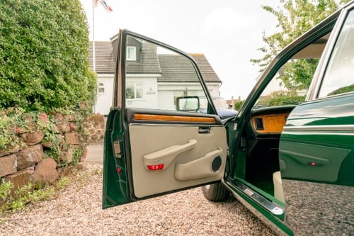 1991 Daimler Double Six Te koop (foto 41 van 240)