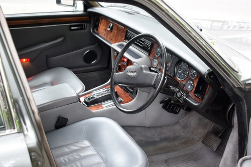 1991 Daimler Double Six Te koop (foto 51 van 193)