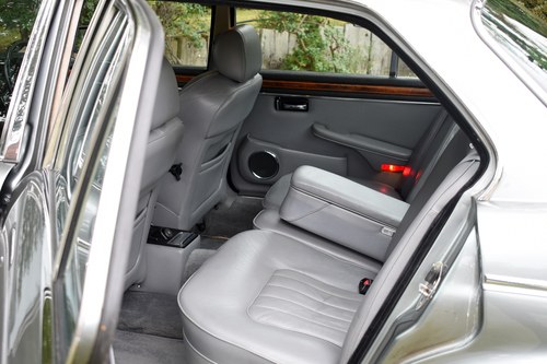 1991 Daimler Double Six Te koop (foto 44 van 193)