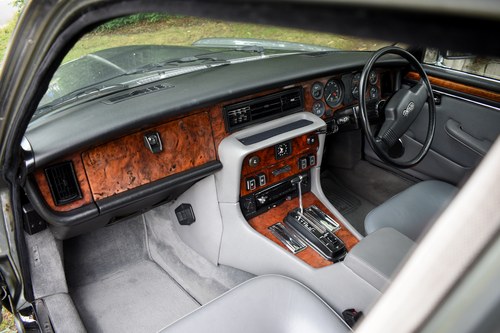 1991 Daimler Double Six Te koop (foto 24 van 193)