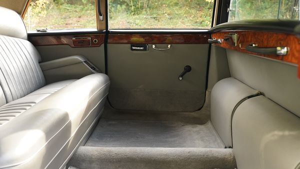 1985 Daimler Limousine 4.2 For Sale (picture :index of 55)