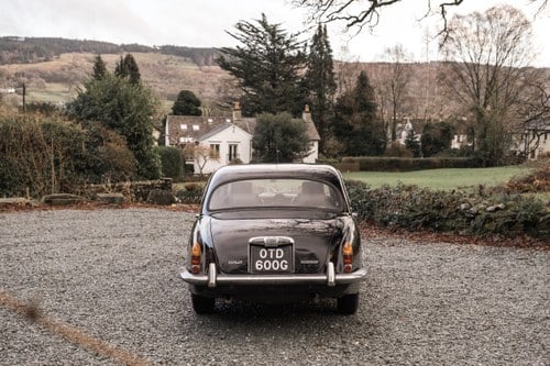 1968 Daimler Sovereign 420 For Sale (picture 3 of 111)