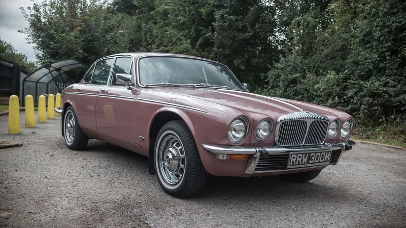 1974 Daimler Sovereign For Sale (picture 1 of 240)