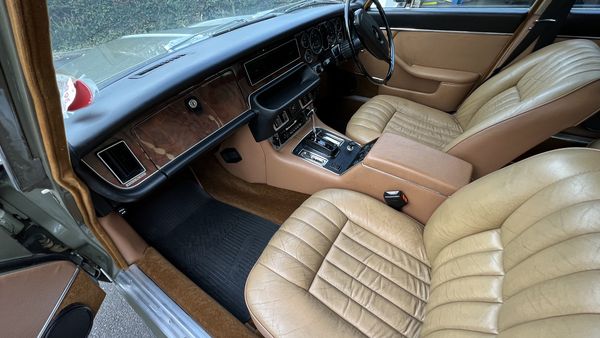1977 Daimler Sovereign LWB For Sale (picture :index of 38)