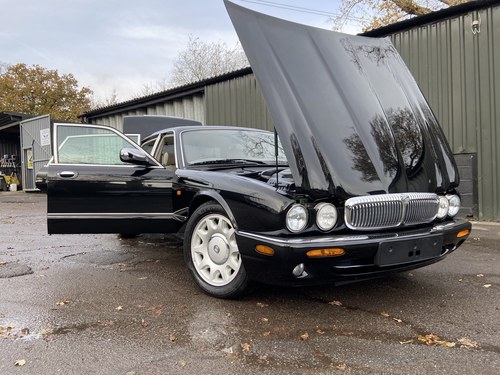 1998 Daimler Super V8 Supercharged LWB In vendita (immagine 22 di 111)