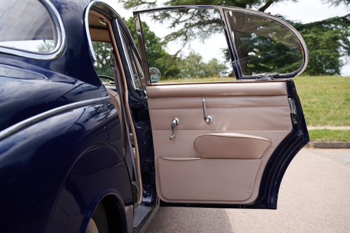 1968 Daimler V8 250 For Sale (picture 44 of 137)