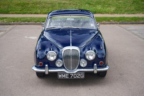 1968 Daimler V8 250 For Sale (picture 2 of 137)