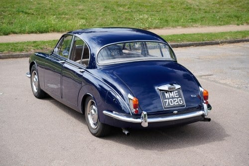 1968 Daimler V8 250 For Sale (picture 3 of 137)