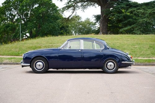 1968 Daimler V8 250 For Sale (picture 11 of 137)