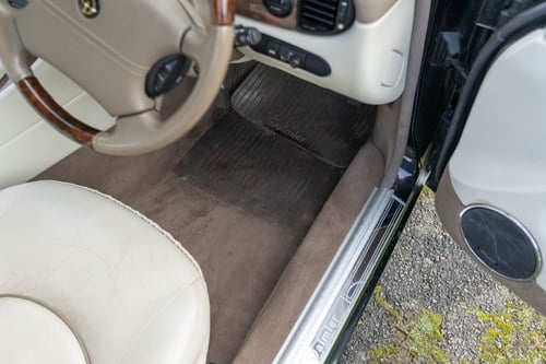 2000 Daimler Saloon V8 LWB à vendre (picture 89 of 158)