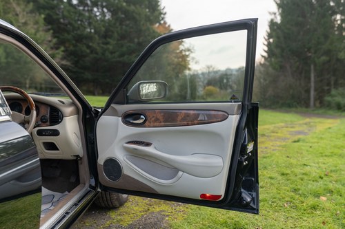 2000 Daimler Saloon V8 LWB à vendre (picture 107 of 158)