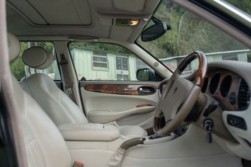 2000 Daimler Saloon V8 LWB à vendre (picture 53 of 158)