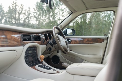 2000 Daimler Saloon V8 LWB à vendre (picture 51 of 158)