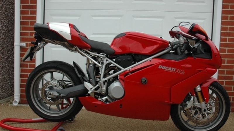 2003 Ducati 749S For Sale (picture 1 of 28)