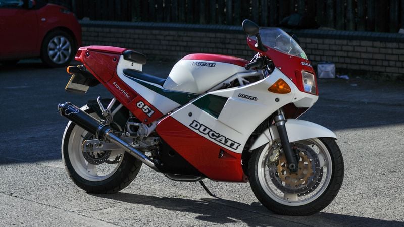 1990 Ducati 851 Tricolore In vendita (immagine 1 di 231)