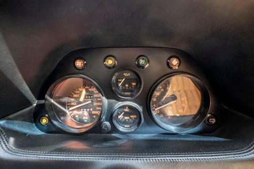 1989 Ferrari 328 GTB Te koop (foto 18 van 139)