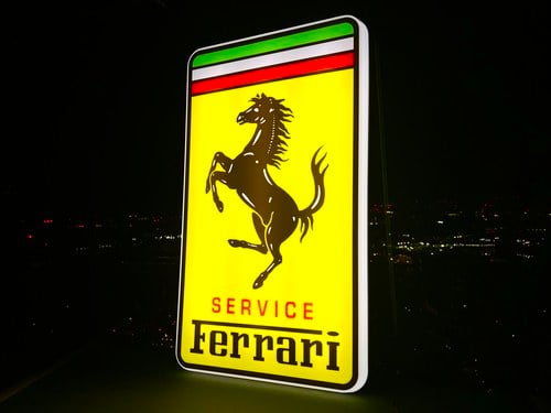NO RESERVE - Illuminated Ferrari Service Sign In vendita (immagine 11 di 18)