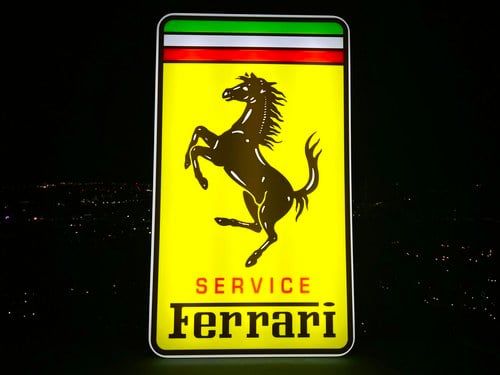 NO RESERVE - Illuminated Ferrari Service Sign In vendita (immagine 1 di 18)