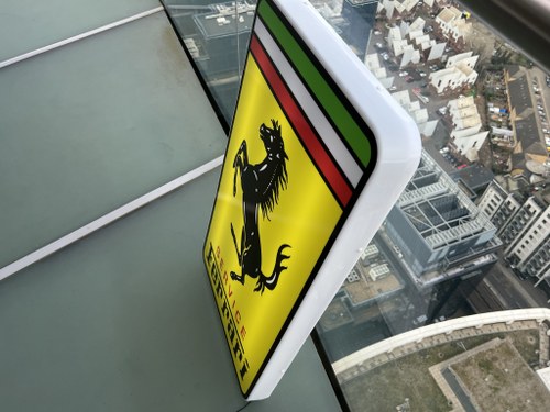 NO RESERVE - Illuminated Ferrari Service Sign In vendita (immagine 17 di 18)