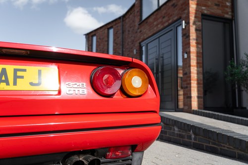 1986 Ferrari 328 V8 GTB For Sale (picture 72 of 154)