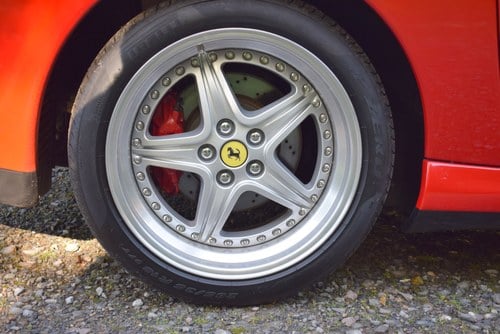 2001 Ferrari 550 Maranello LHD Te koop (foto 20 van 155)